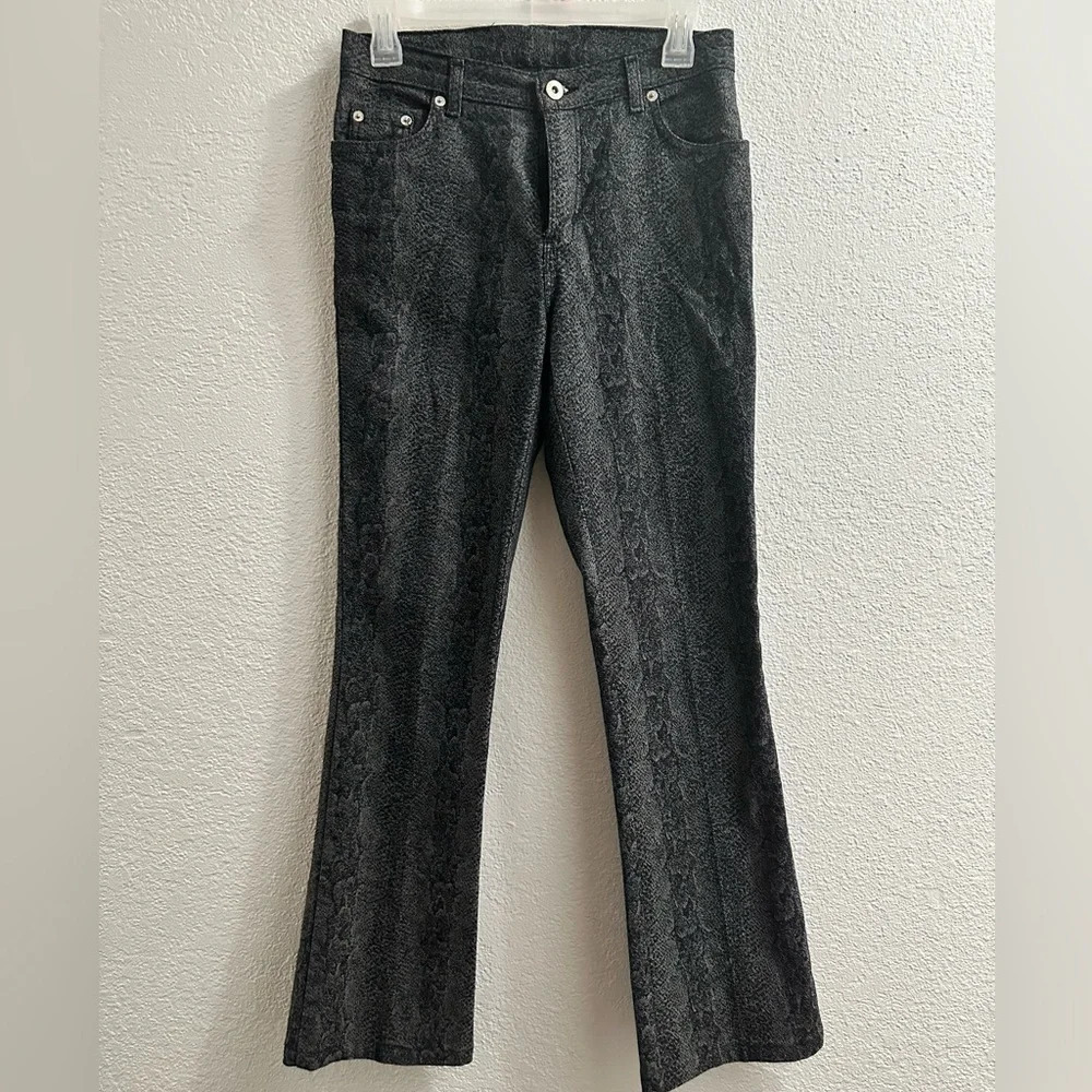 Buffalo David button women’s high rise boot cut “snake skin” jeans